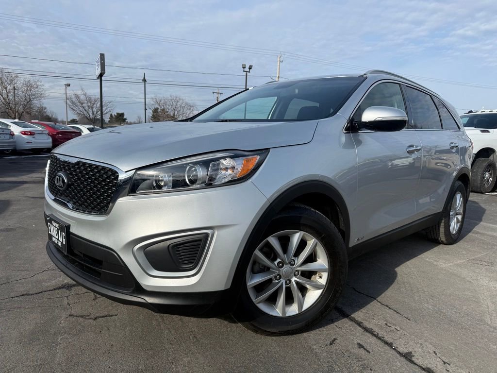 Used 2016 Kia Sorento LX image 1