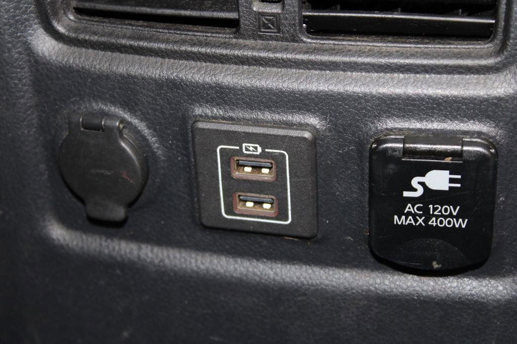Used 2020 Nissan Titan PRO-4X w/ Pro-4x Convenience Package AWD/4WD image 31
