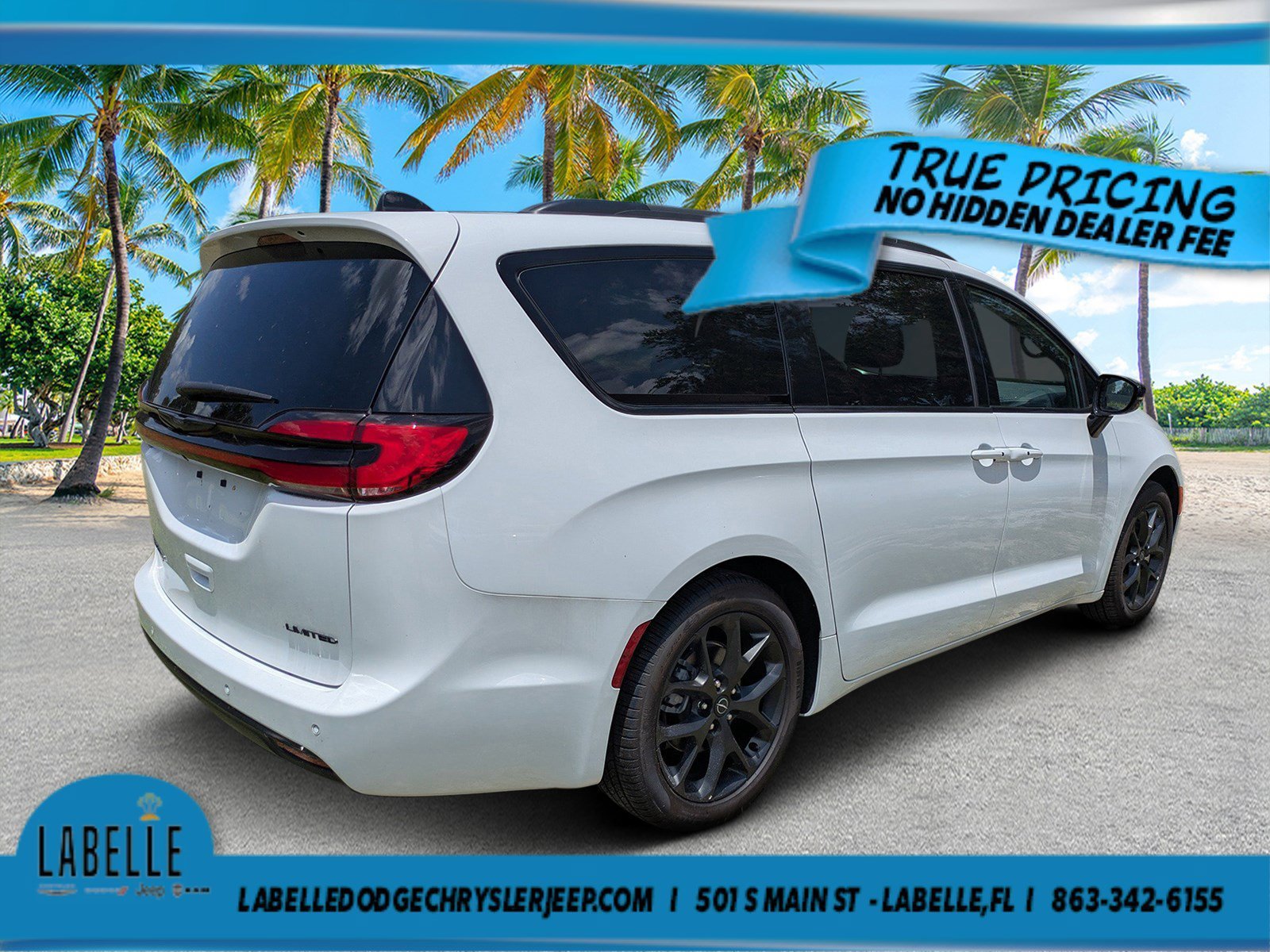 Used 2025 Chrysler Pacifica Limited FWD image 3