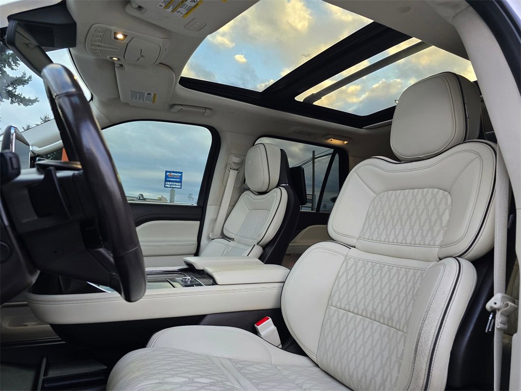 Used 2019 Lincoln Navigator Black Label w/ Cargo Package image 24