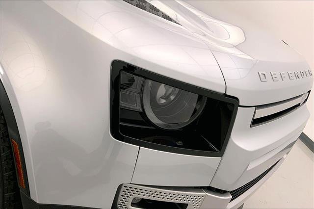 Used 2020 Land Rover Defender 110 SE image 27