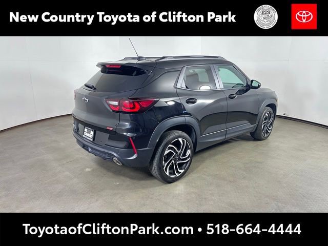 Used 2024 Chevrolet TrailBlazer RS w/ Convenience Package AWD/4WD image 3