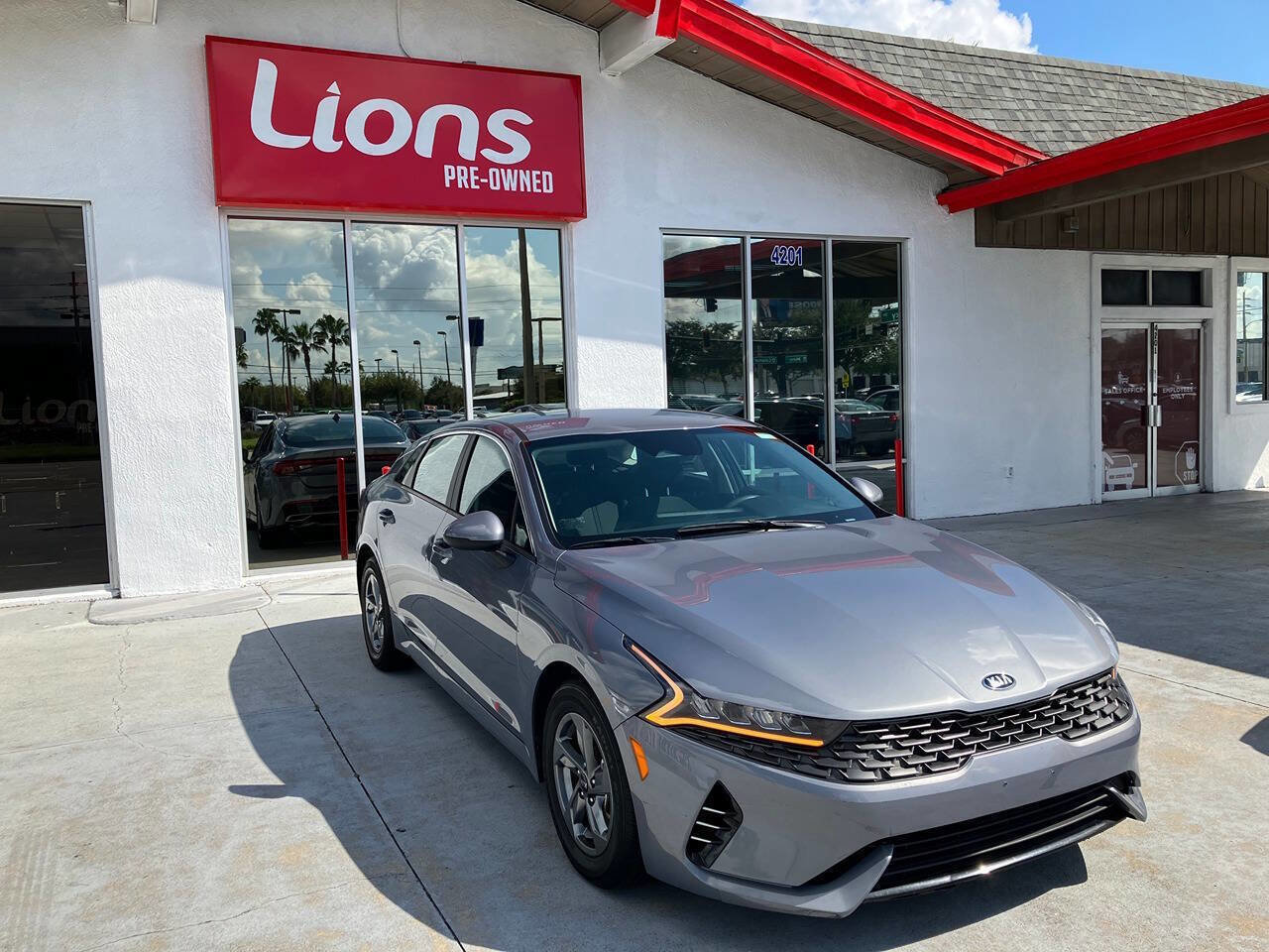 Used 2021 Kia K5 LXS image 13