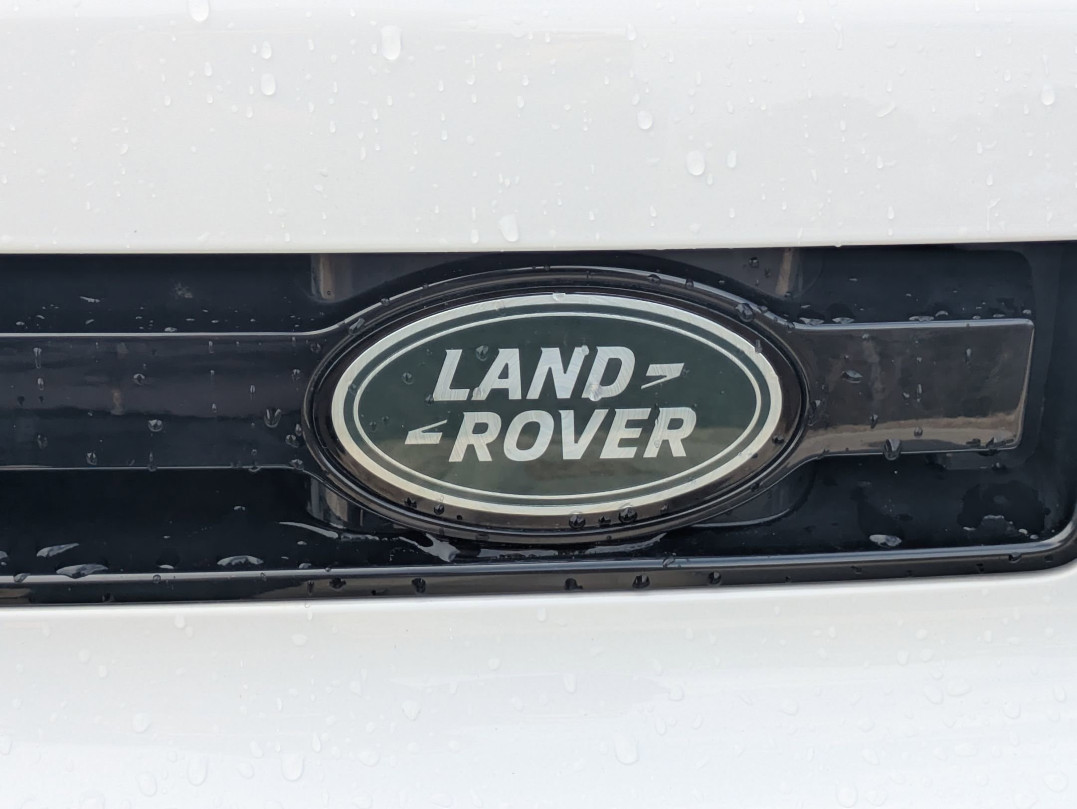 Certified 2023 Land Rover Defender 130 X-Dynamic SE image 33