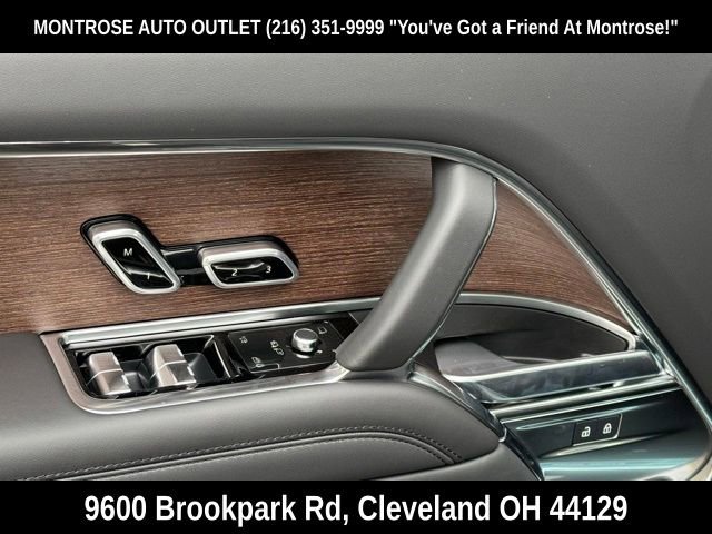 New 2025 Land Rover Range Rover SE image 10