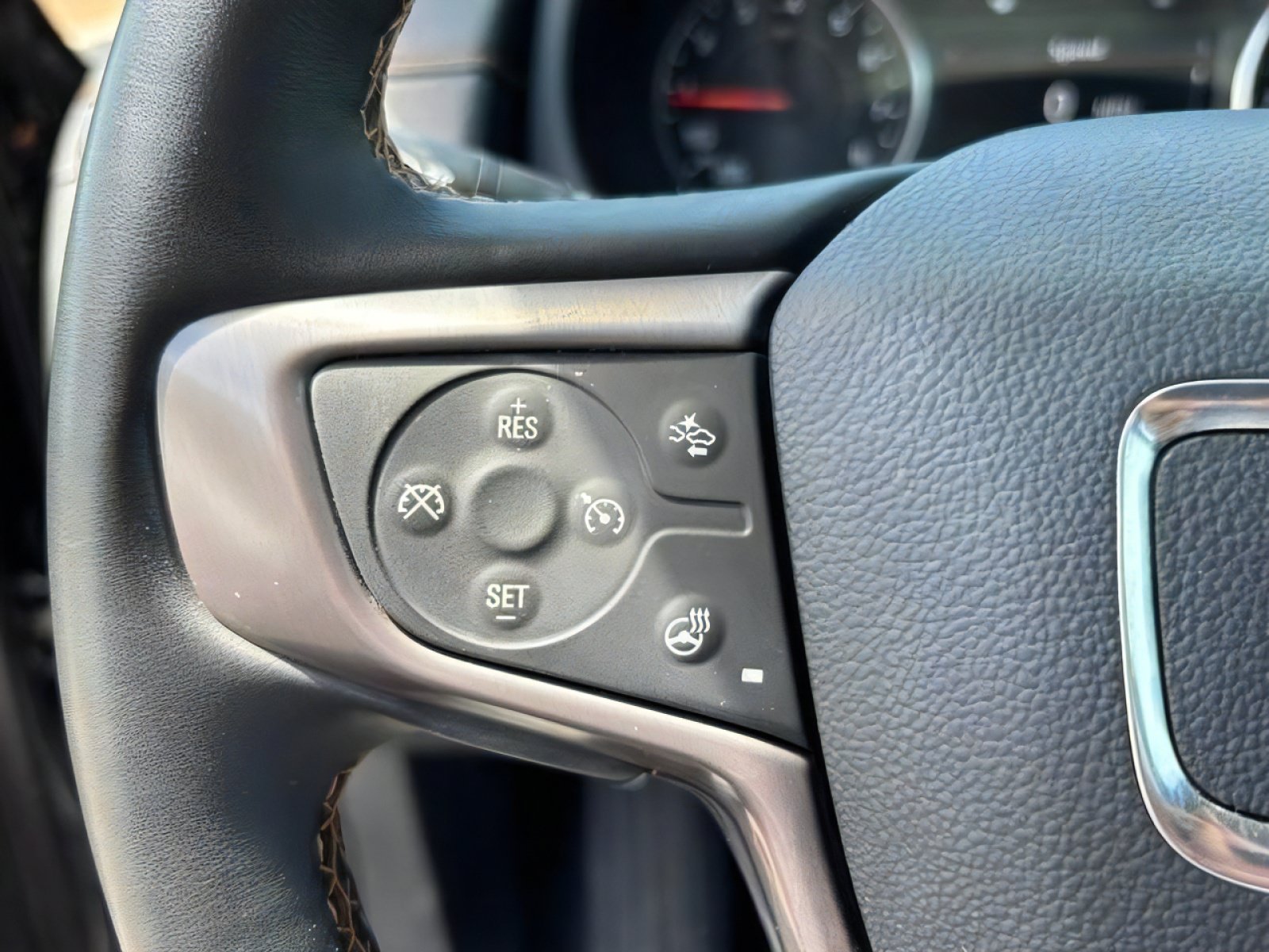Used 2024 GMC Terrain AT4 AWD/4WD image 23