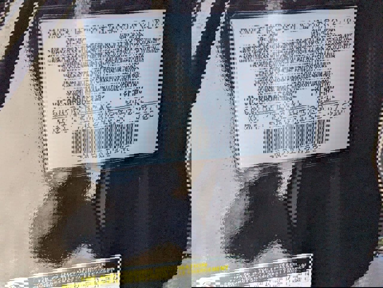 Certified 2025 Nissan Kicks SR image 33