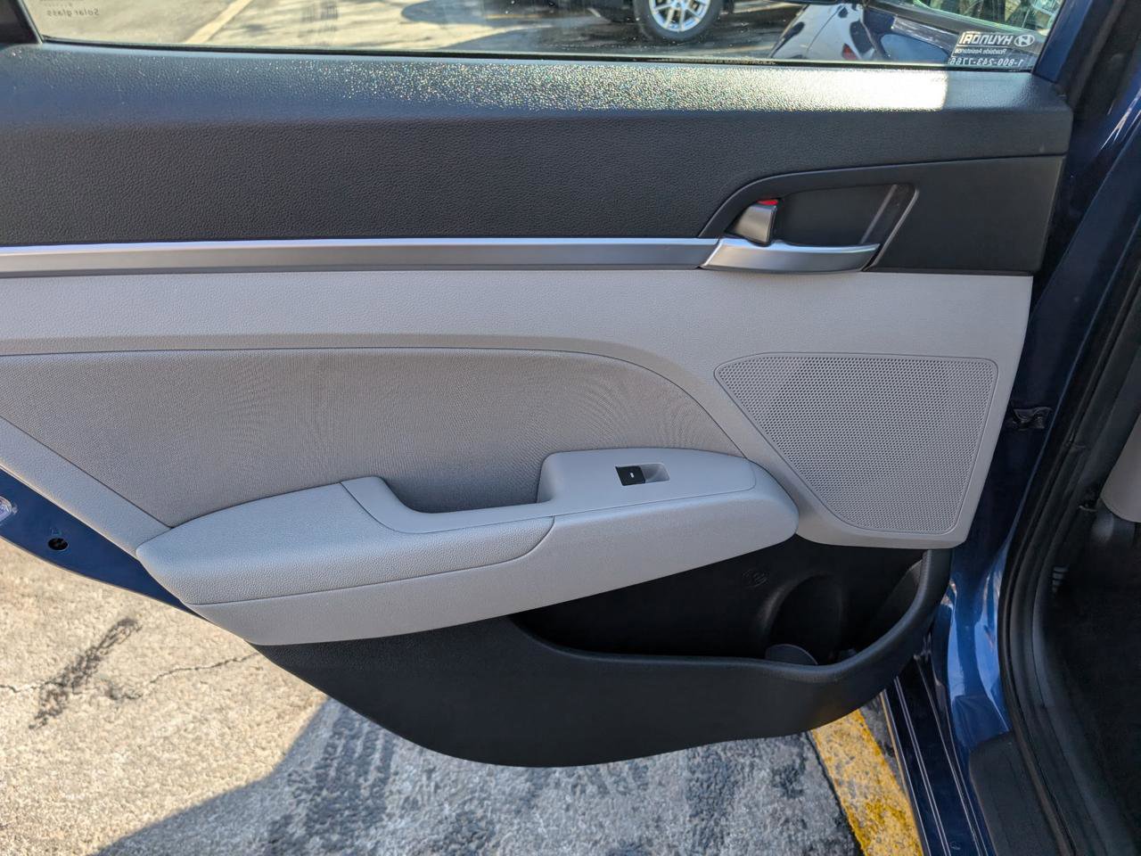 Used 2020 Hyundai Elantra SEL FWD image 21