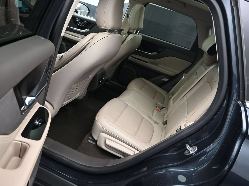Used 2021 Lincoln Corsair Reserve FWD image 14