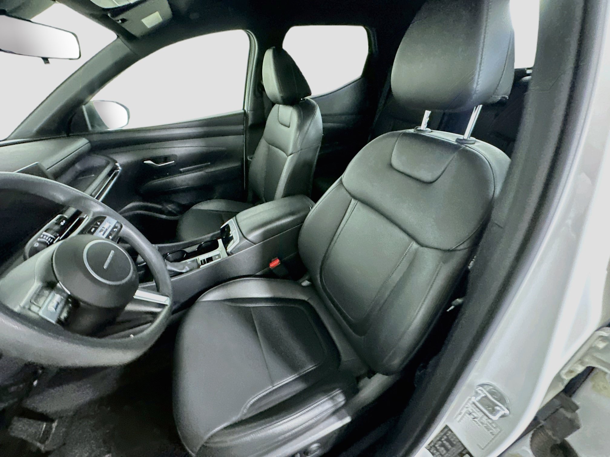Used 2025 Hyundai Santa Cruz SEL FWD image 13