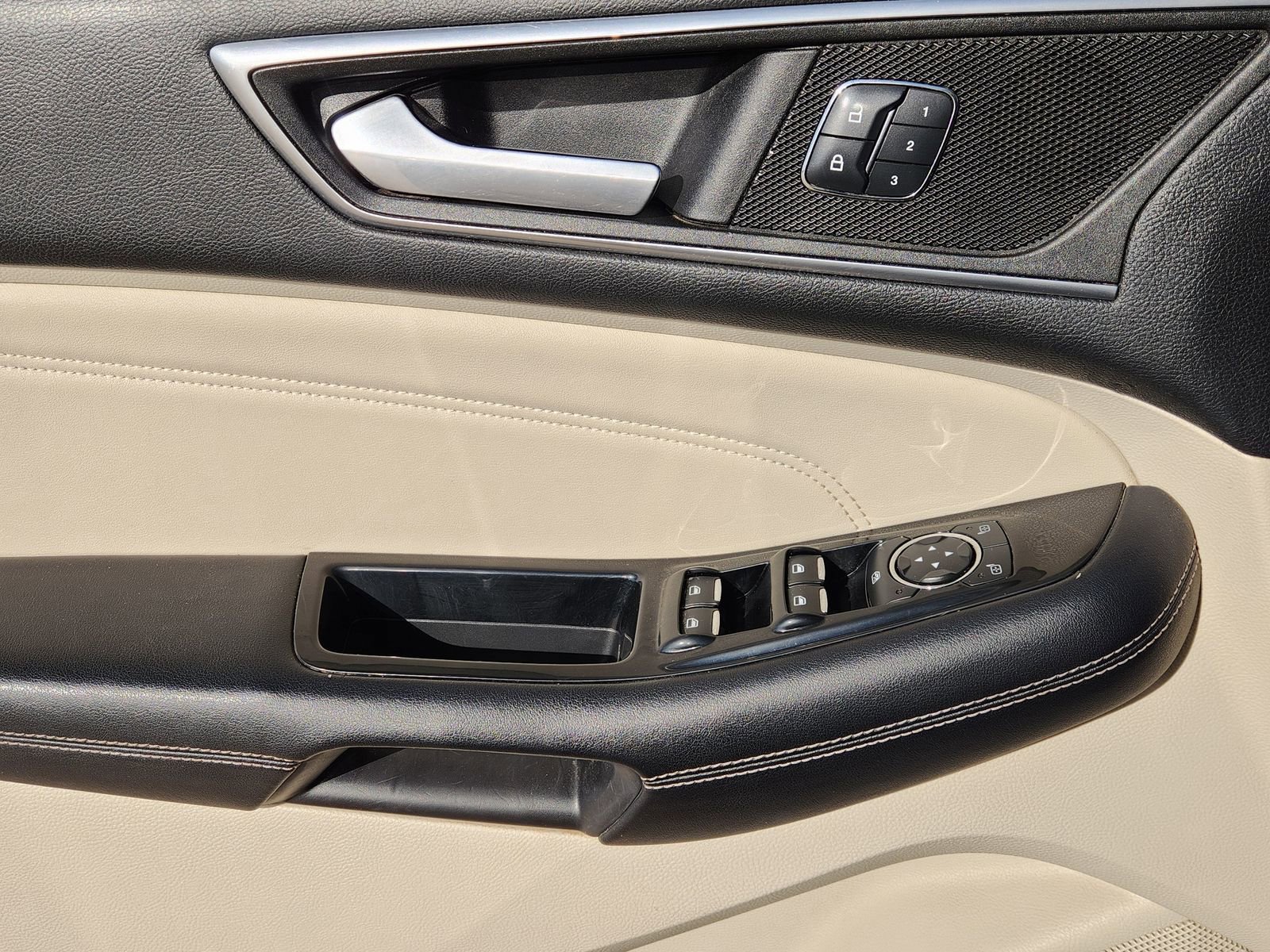 Used 2015 Ford Edge Titanium w/ Equipment Group 301A image 36