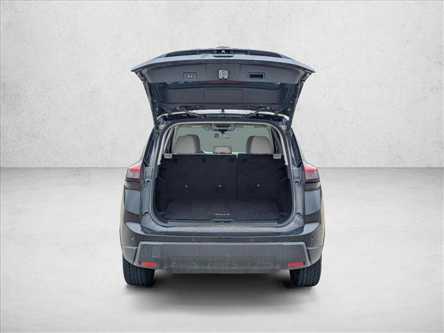 Used 2025 Nissan Rogue SV FWD image 6