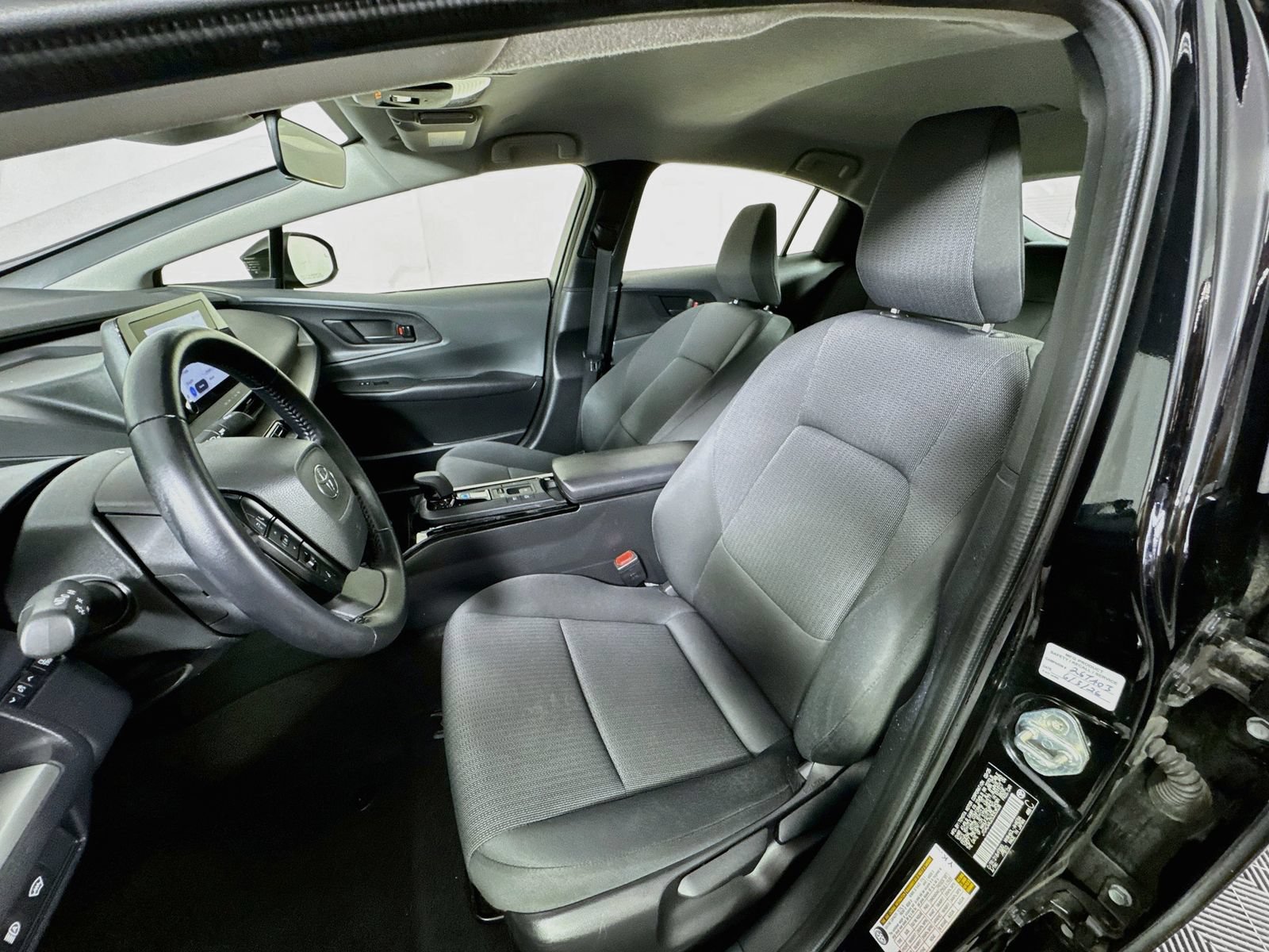 Certified 2025 Toyota Prius LE FWD image 16