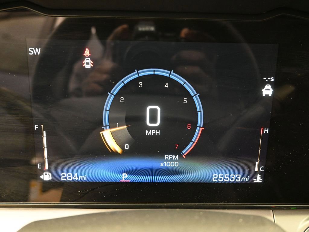 Used 2024 Chevrolet Trax LT w/ LT Convenience Package image 22