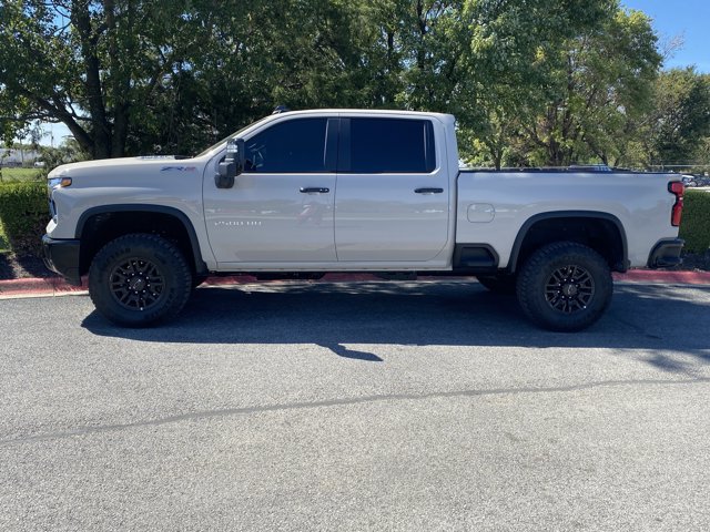 Used 2026 Chevrolet Silverado 2500 ZR2 AWD/4WD image 11