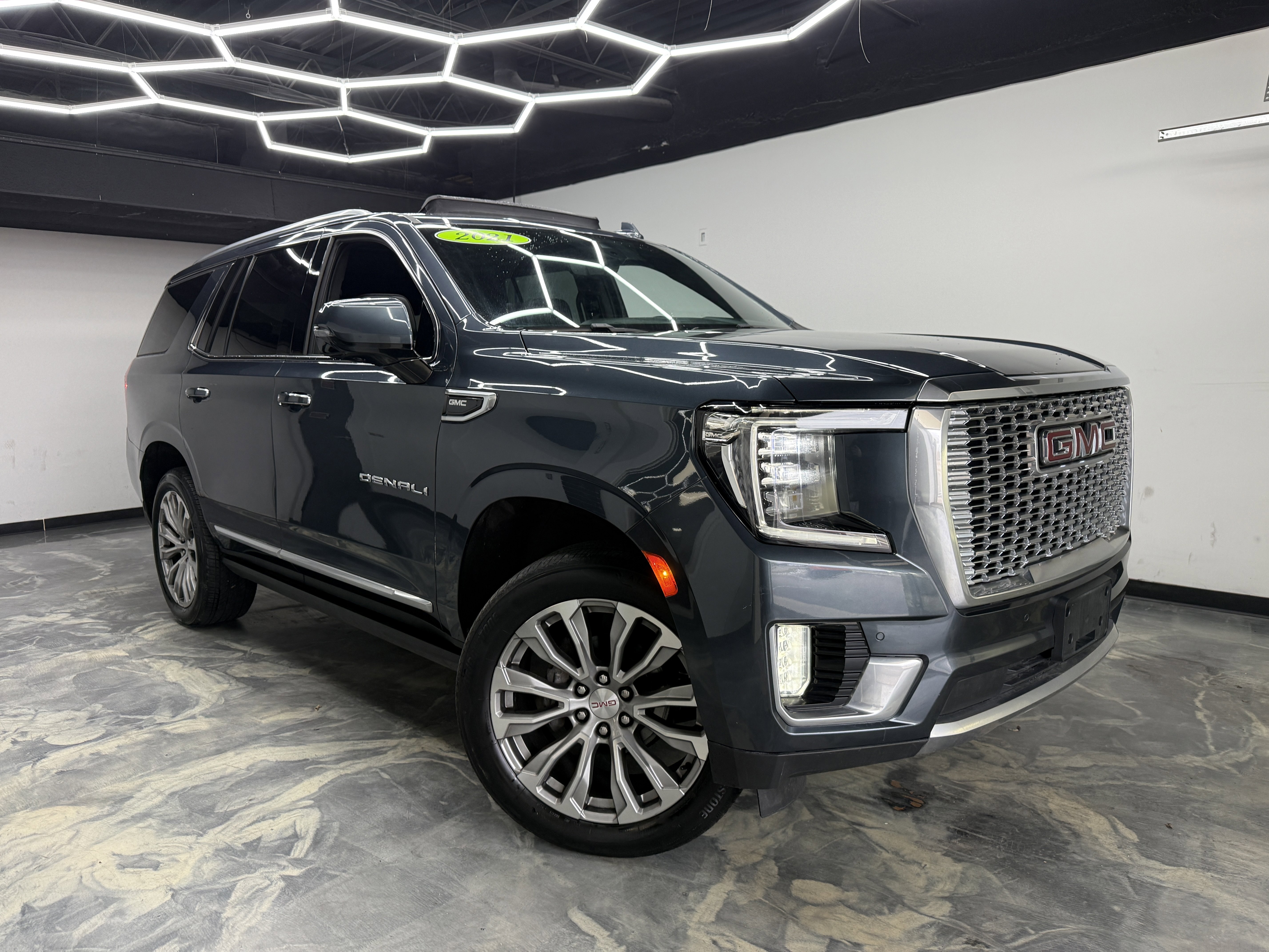 Used 2021 GMC Yukon Denali w/ Denali Ultimate Package image 7