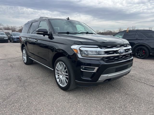 Certified 2023 Ford Expedition Limited image 3