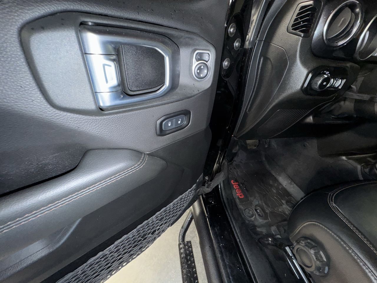 Used 2021 Jeep Wrangler Unlimited Rubicon w/ Dual Top Group image 21