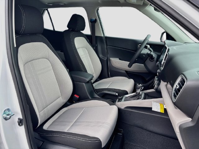 New 2026 Hyundai Venue SEL FWD image 27
