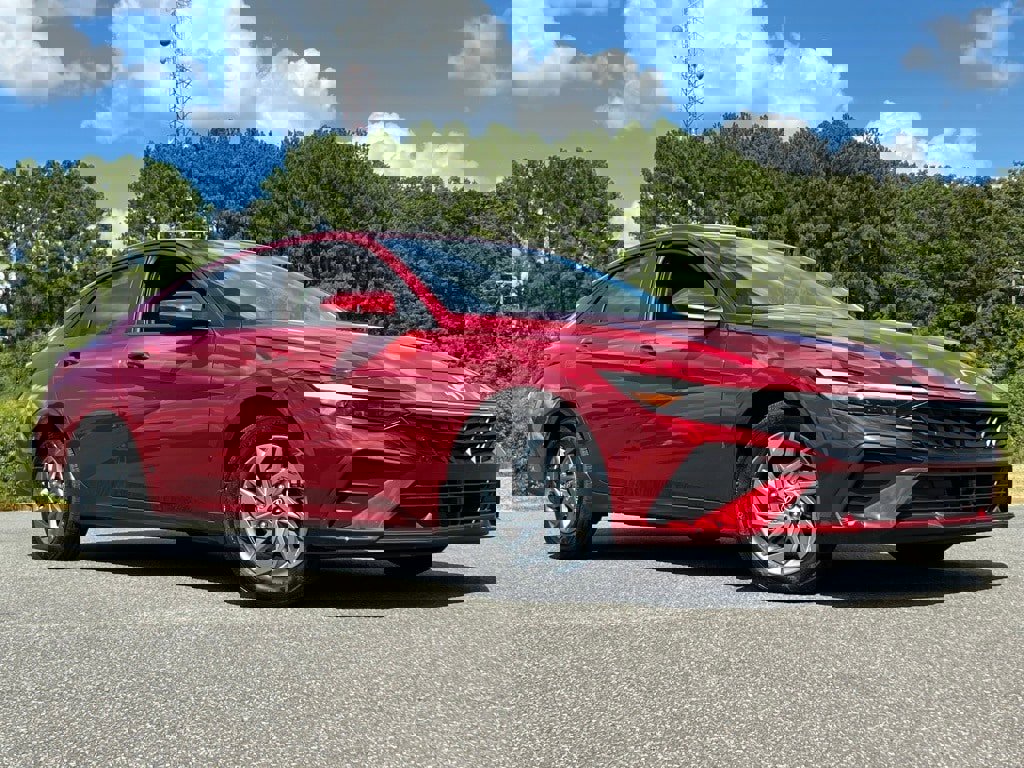 Certified 2024 Hyundai Elantra Blue image 2
