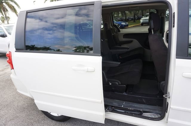 Used 2013 Dodge Grand Caravan SXT image 14