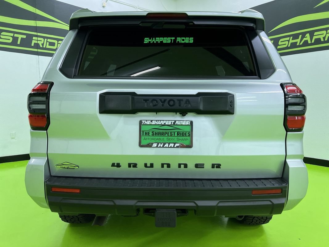 Used 2026 Toyota 4Runner SR5 AWD/4WD image 8