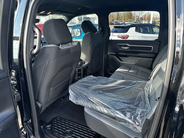 New 2026 RAM 1500 4x4 Crew Cab image 31