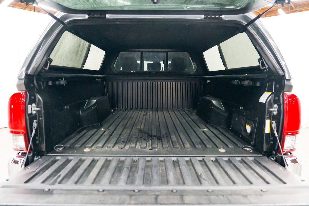 Used 2019 Toyota Tacoma TRD Off-Road image 8