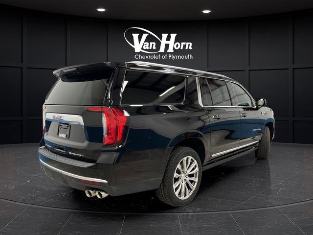 Used 2021 GMC Yukon XL Denali w/ Denali Premium Package AWD/4WD image 7