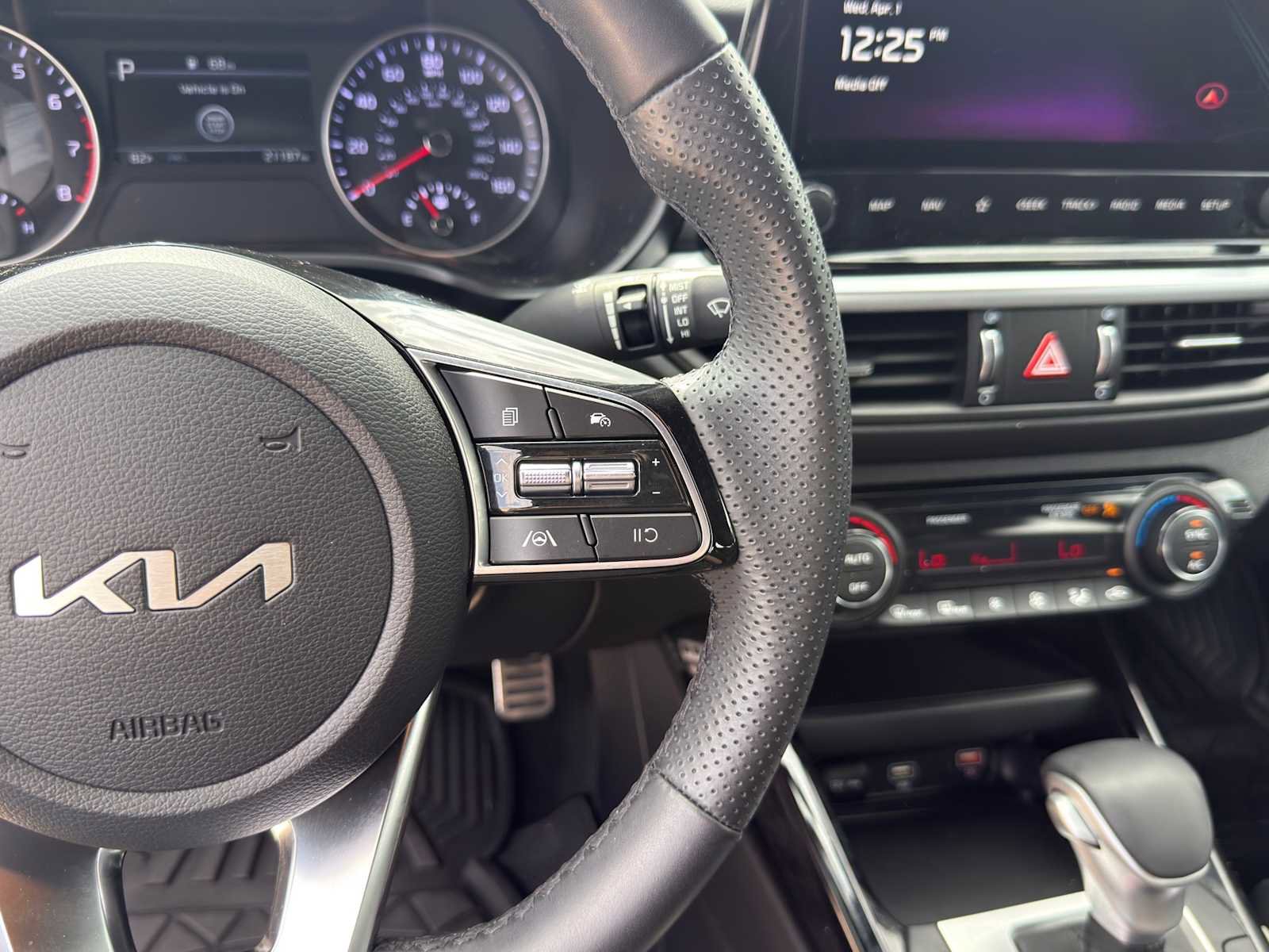 Certified 2023 Kia Forte GT-Line image 19