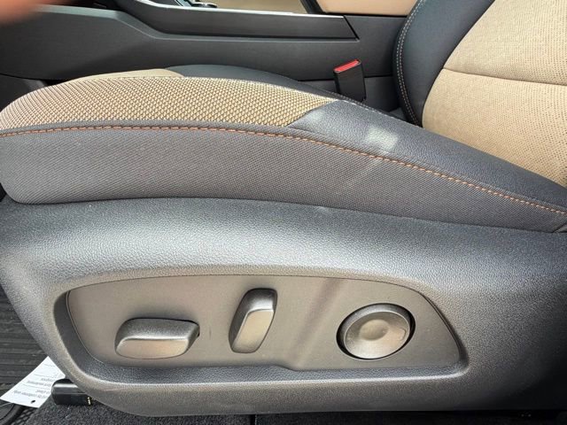 New 2026 Chevrolet Equinox ACTIV image 13