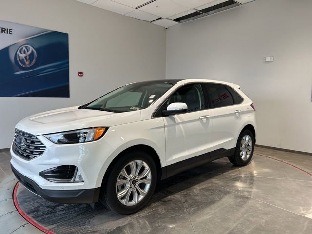 Used 2023 Ford Edge Titanium AWD/4WD image 2