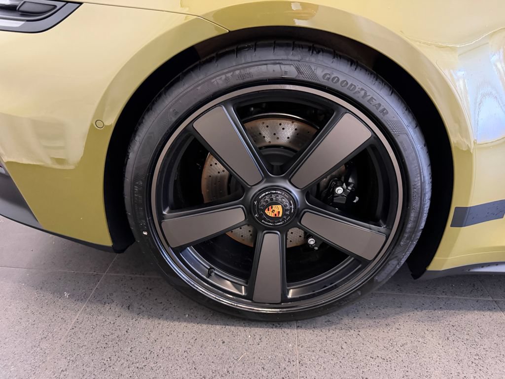 New 2026 Porsche 911 GTS RWD image 13