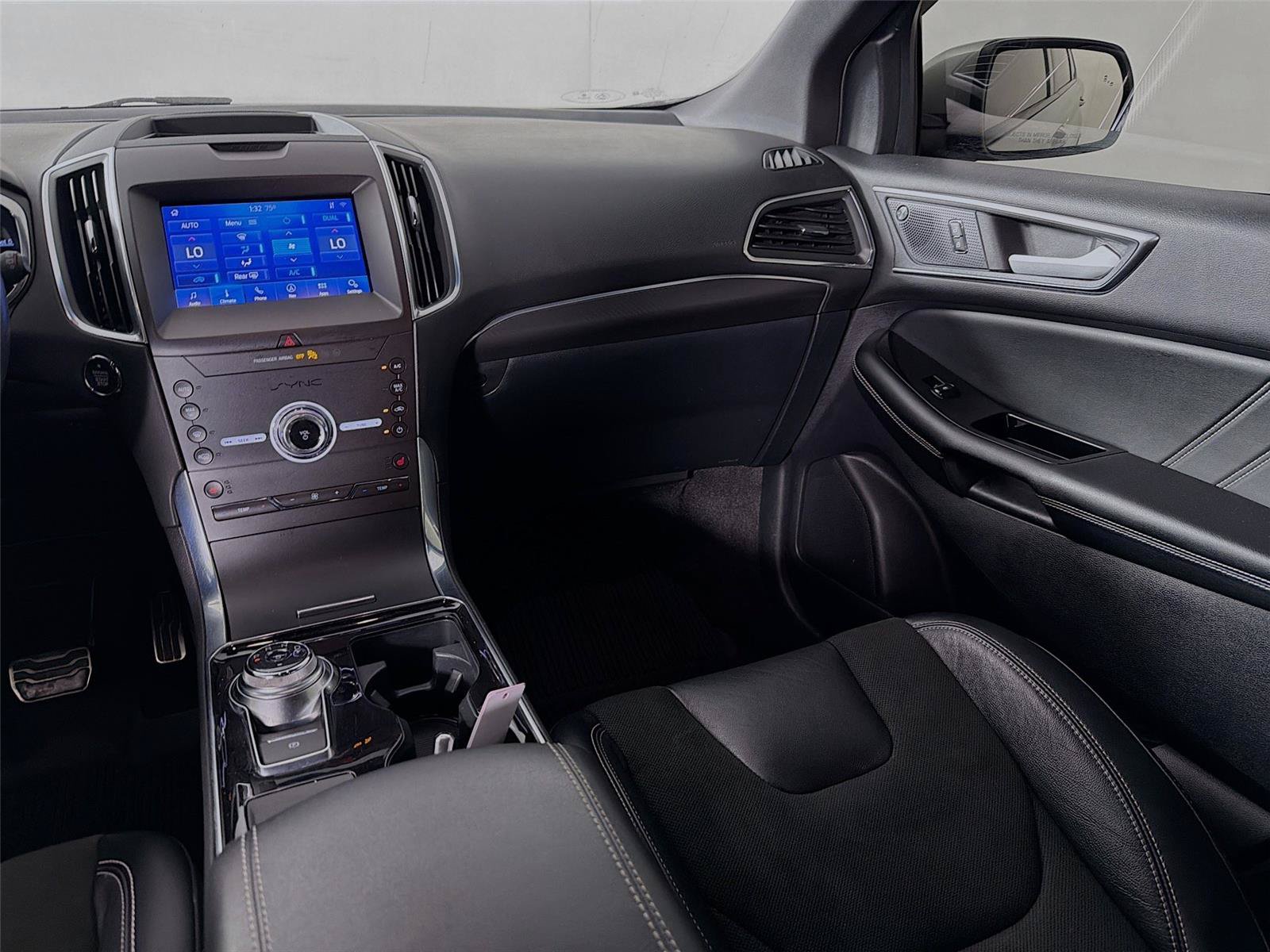 Used 2020 Ford Edge ST w/ Cold Weather Package AWD/4WD image 28