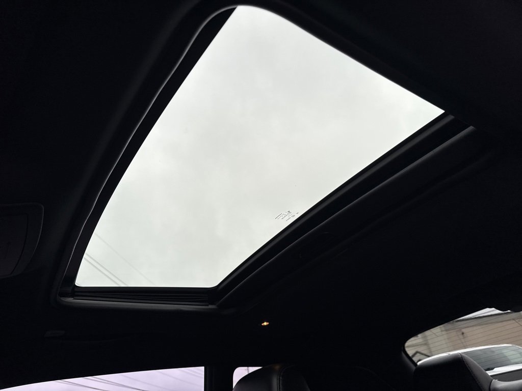 Used 2020 Dodge Challenger R/T image 33