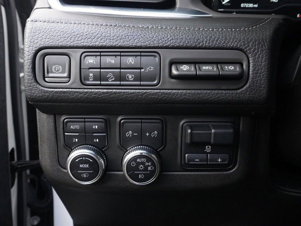 Used 2022 GMC Yukon XL Denali w/ Denali Premium Package image 44