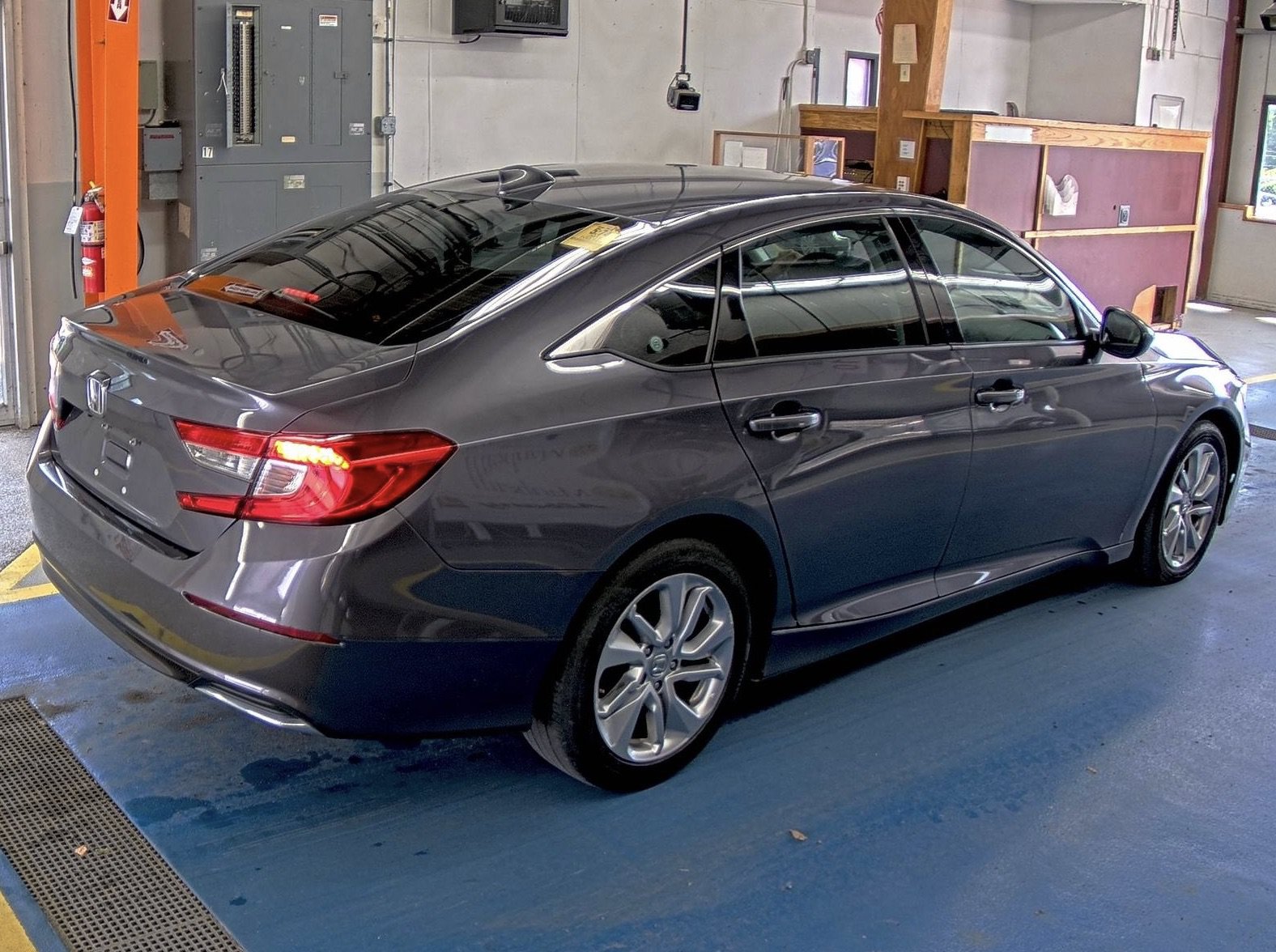 Used 2019 Honda Accord LX image 4