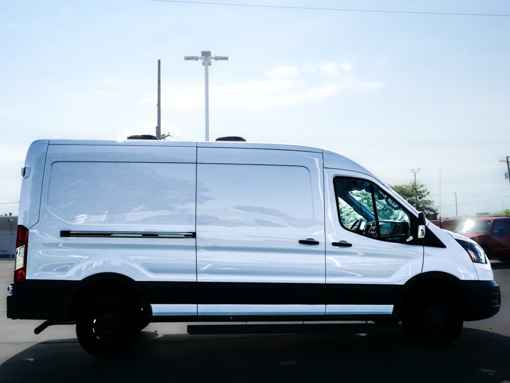 Used 2025 Ford Transit 250 148 Medium Roof RWD image 4