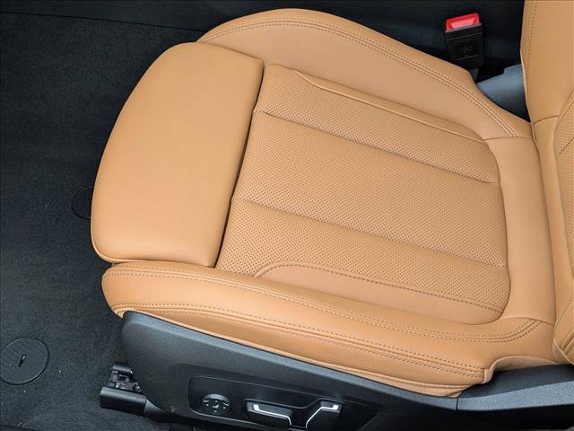 New 2026 BMW 330i xDrive Sedan w/ Convenience Package image 4