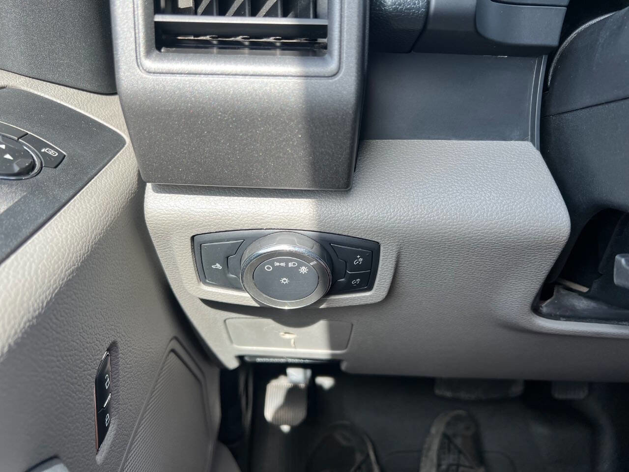 Used 2017 Ford F350 XL image 14
