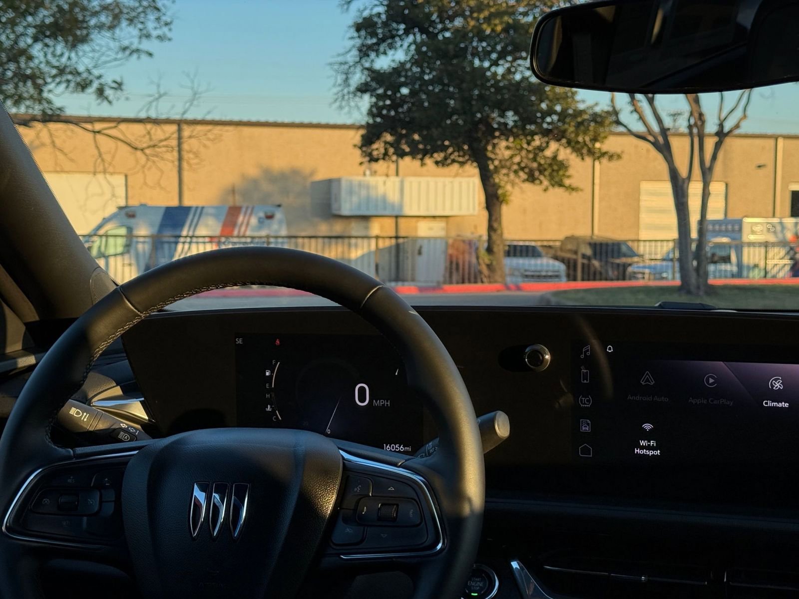 Used 2025 Buick Envista Sport Touring image 34