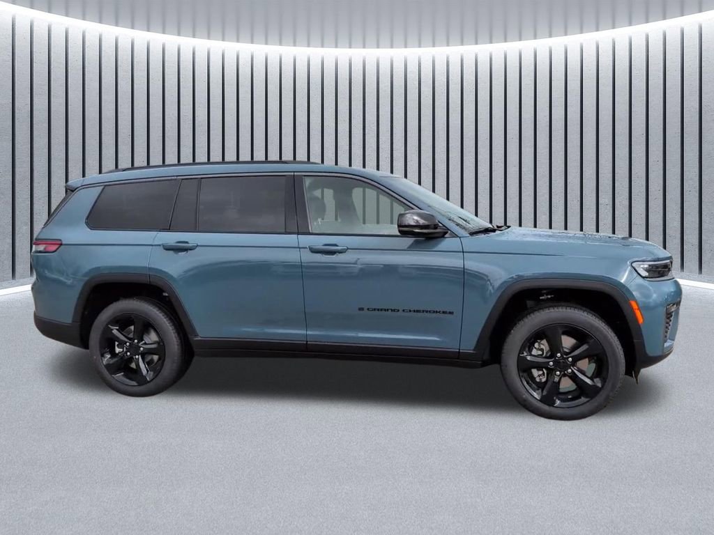 New 2026 Jeep Grand Cherokee L Limited AWD/4WD image 4