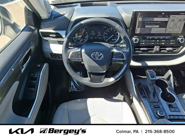 Used 2020 Toyota Highlander Platinum AWD/4WD image 15