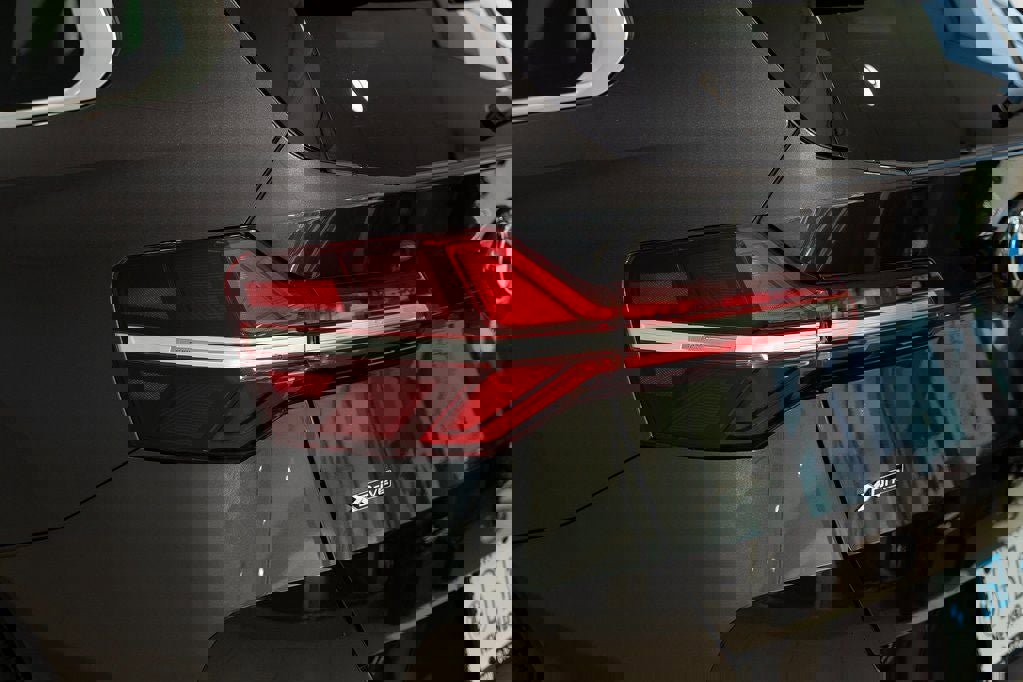 Used 2025 BMW X3 xDrive30i w/ Premium Package image 9