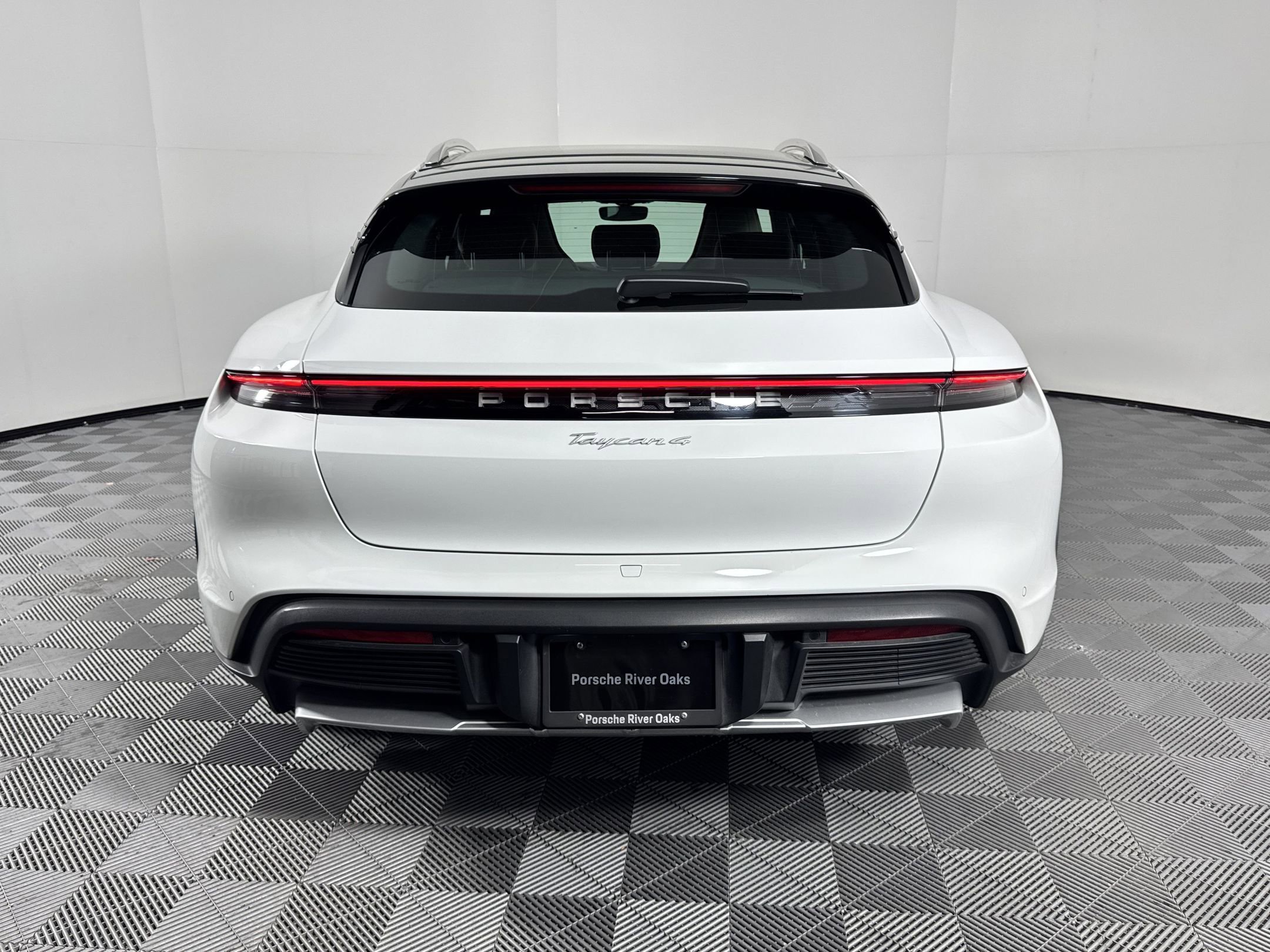 Certified 2024 Porsche Taycan 4 Cross Turismo AWD/4WD image 10