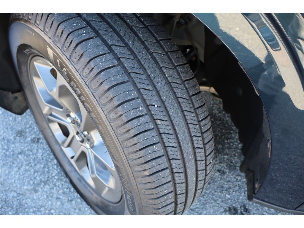Used 2022 Ford Maverick XLT image 11