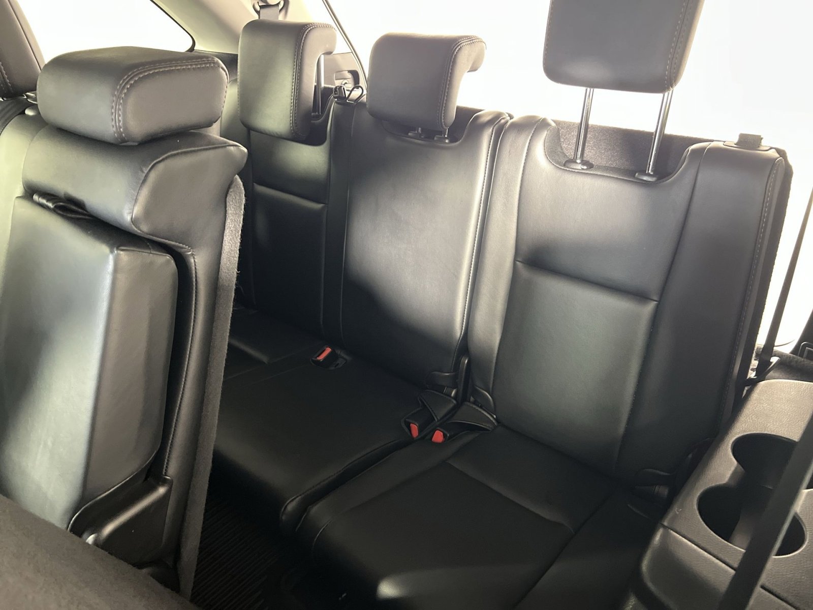 Used 2016 Toyota Highlander XLE image 26