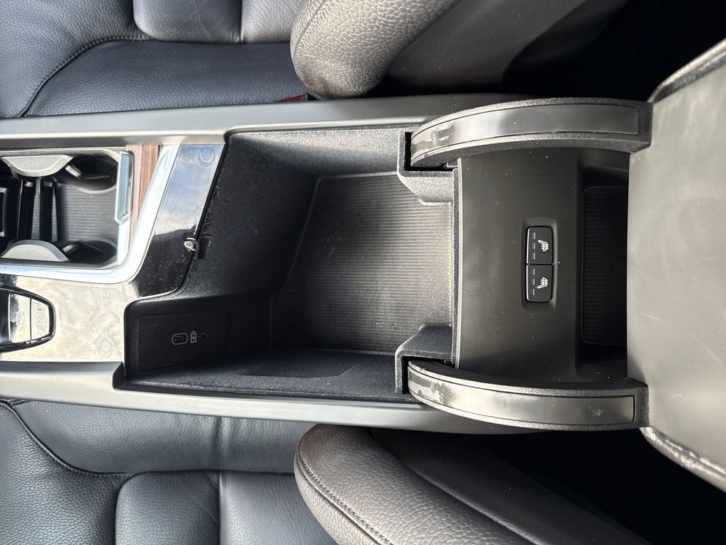 Used 2023 Volvo XC60 B5 Plus w/ Climate Package AWD/4WD image 26
