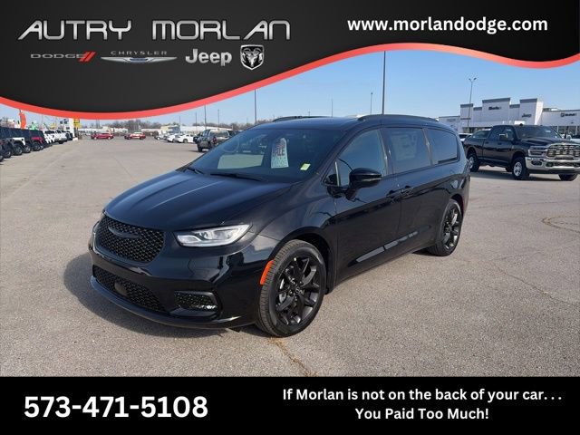 New 2026 Chrysler Pacifica Limited w/ S Appearance Package image 1