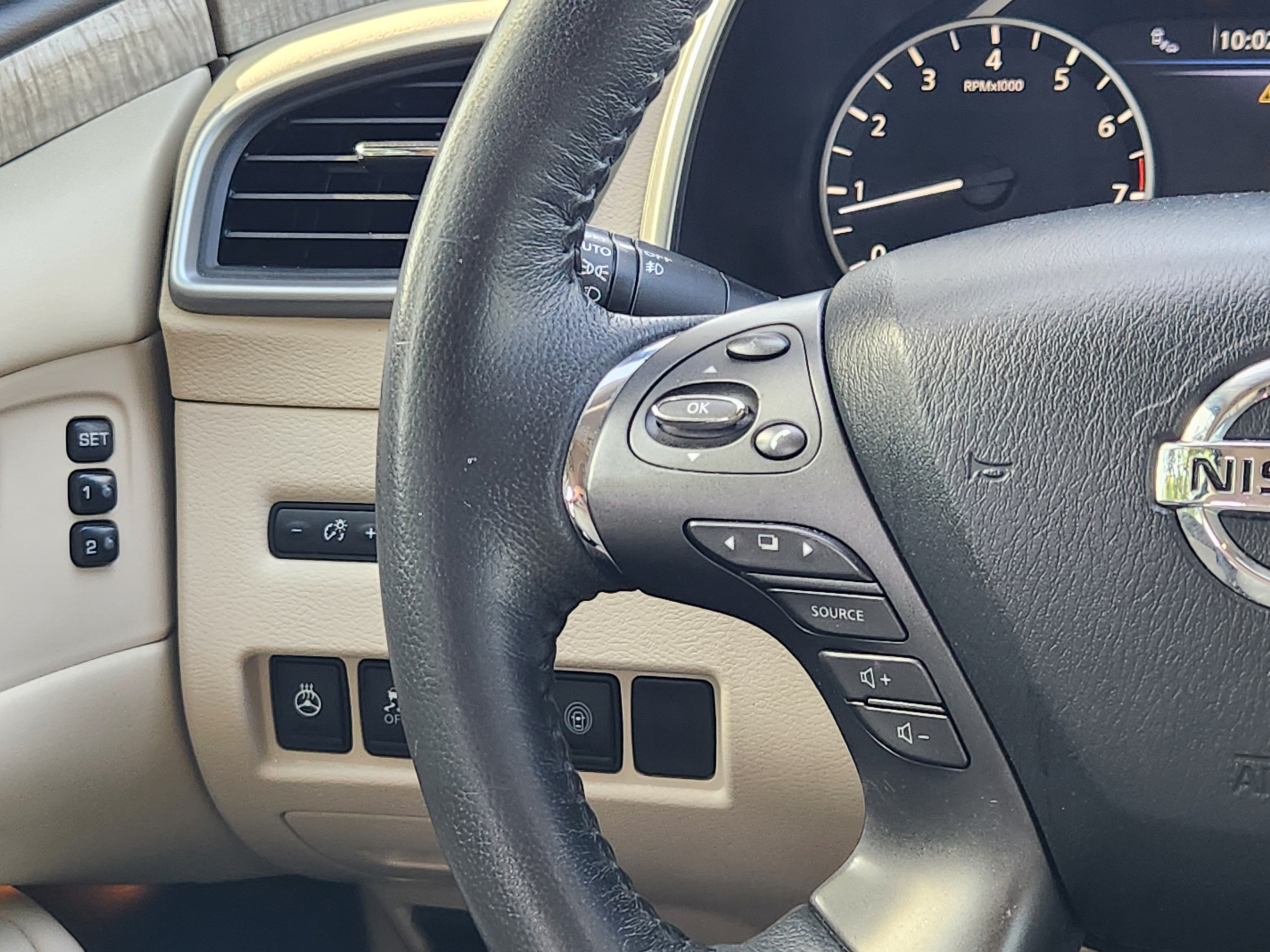 Used 2020 Nissan Murano SL w/ Moonroof Package FWD image 23